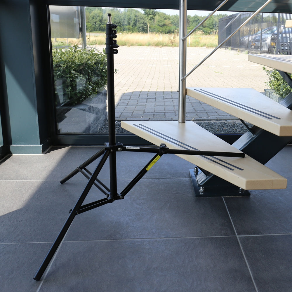 Falcon Eyes Lampenstativ mit einstellbaren Bein L-2440A/B 240 cm — 2