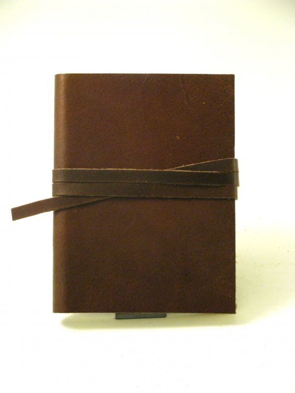 Calve's Leather Sketchbook - 16,5 x 12 cm - Alt-Dunkelbraun - langer Schnürverschluss